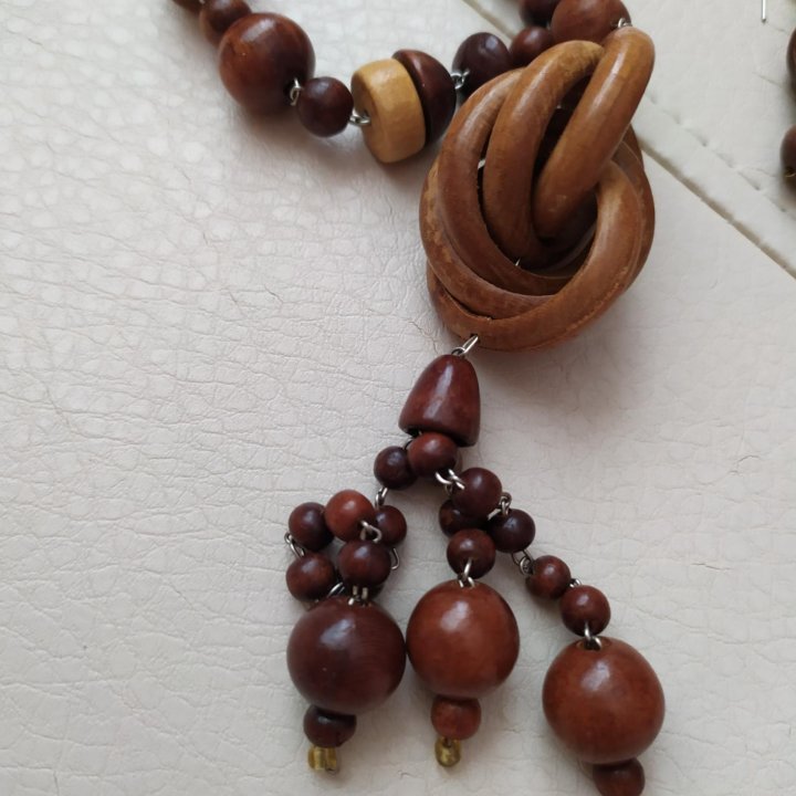 Бусы деревянные