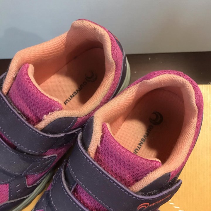 Кроссовки Outventure