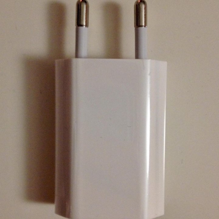 Зарядное устройство Apple USB Power Adapter