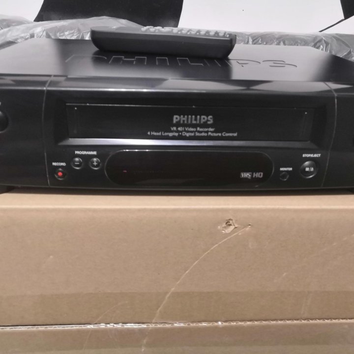 Видеомагнитофон Philips