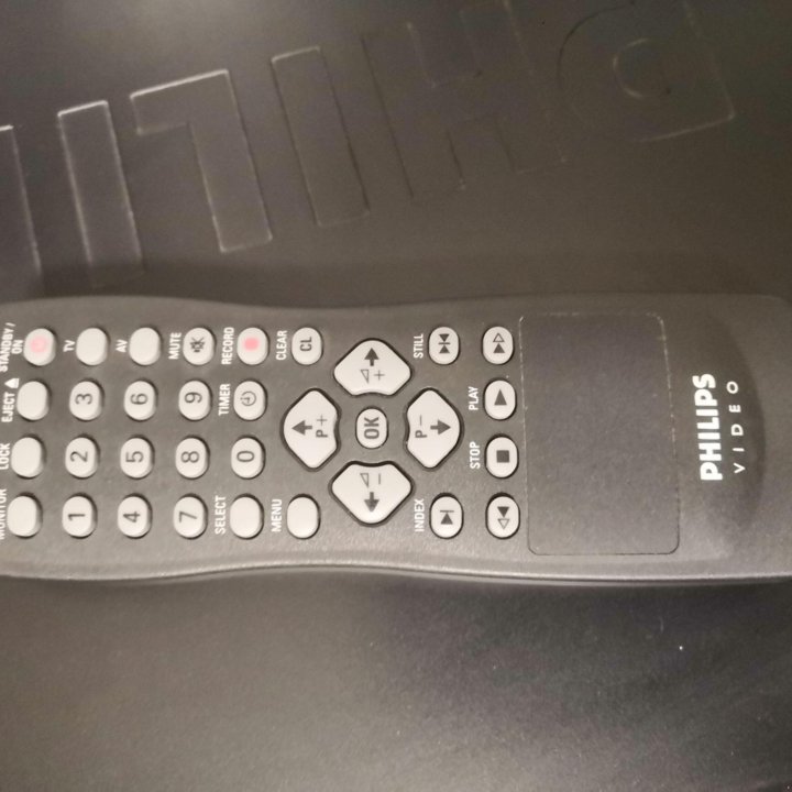 Видеомагнитофон Philips