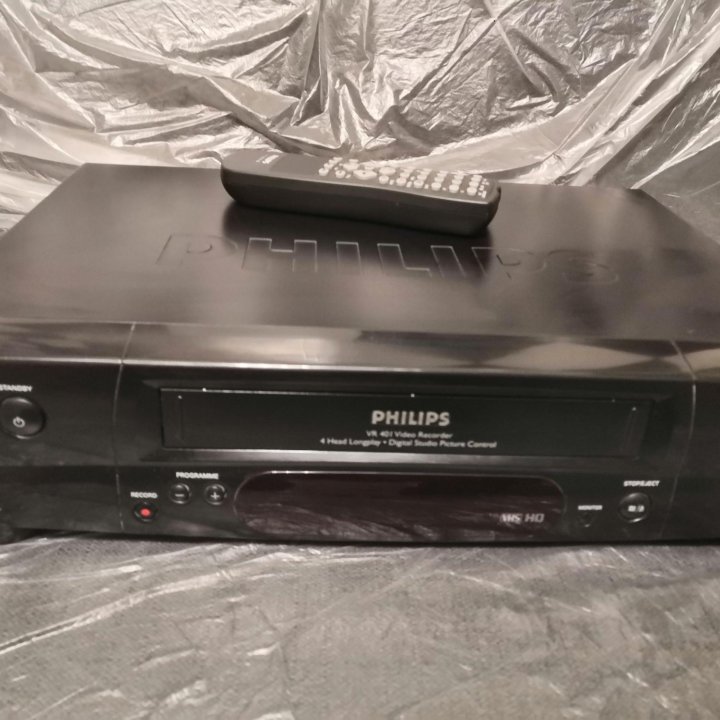 Видеомагнитофон Philips