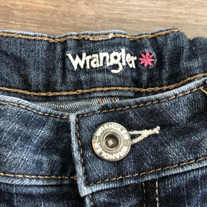 Джинсы Wrangler