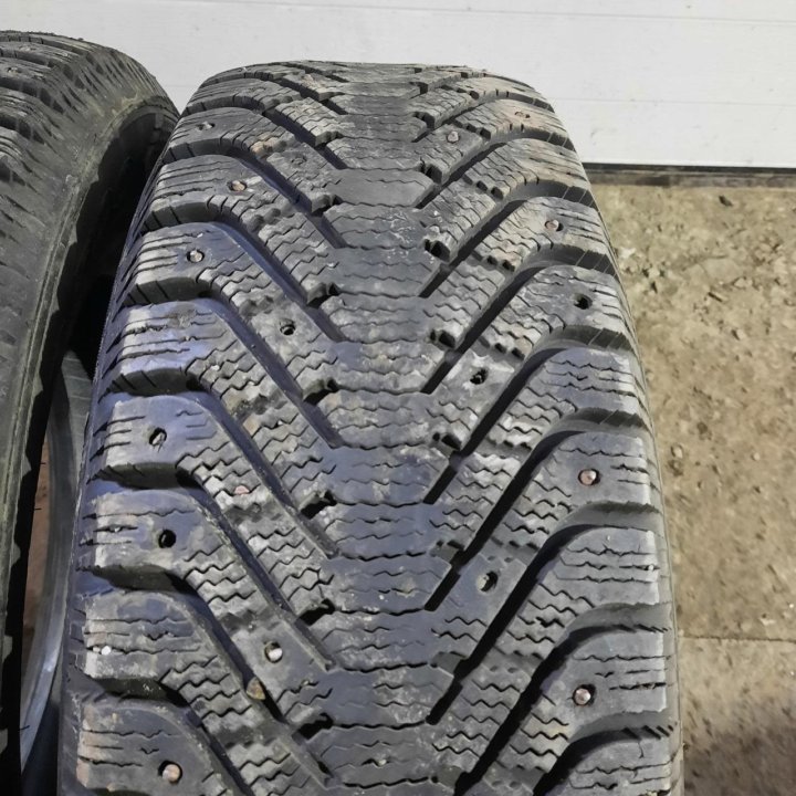 225/65R17 Goodyear UltraGrip 500, 2шт (№2075)