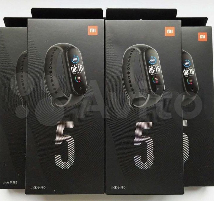 Фитнес-браслет Xiaomi Mi Band 5 (черный)