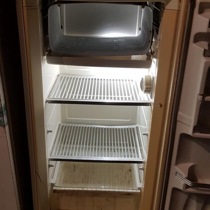 Холодильник б/у рабочий