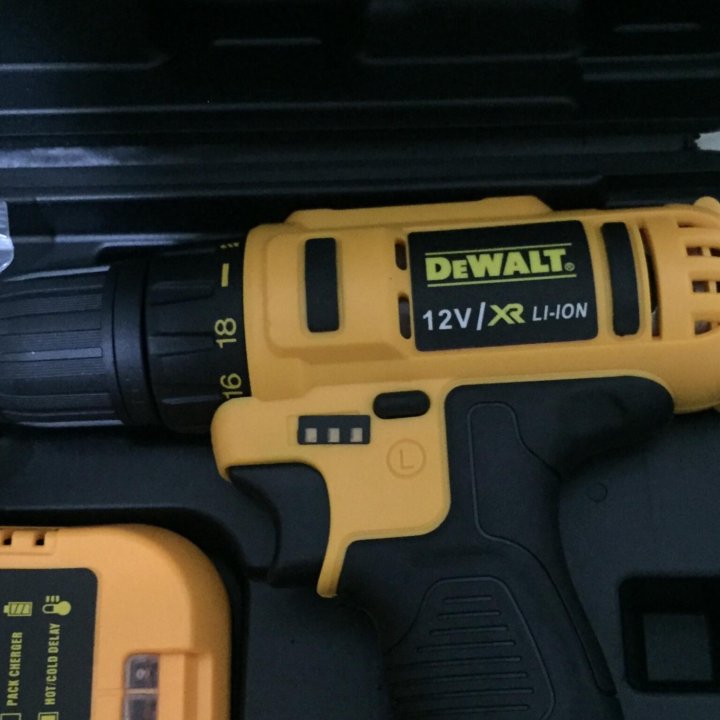 Шуруповерт DeWALT 12v