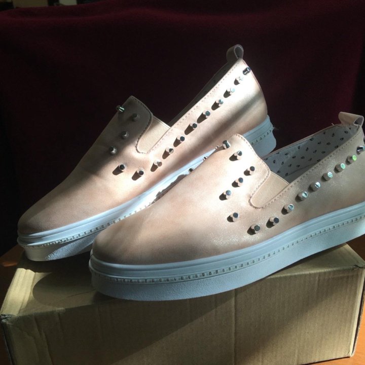 Слипоны (кеды)