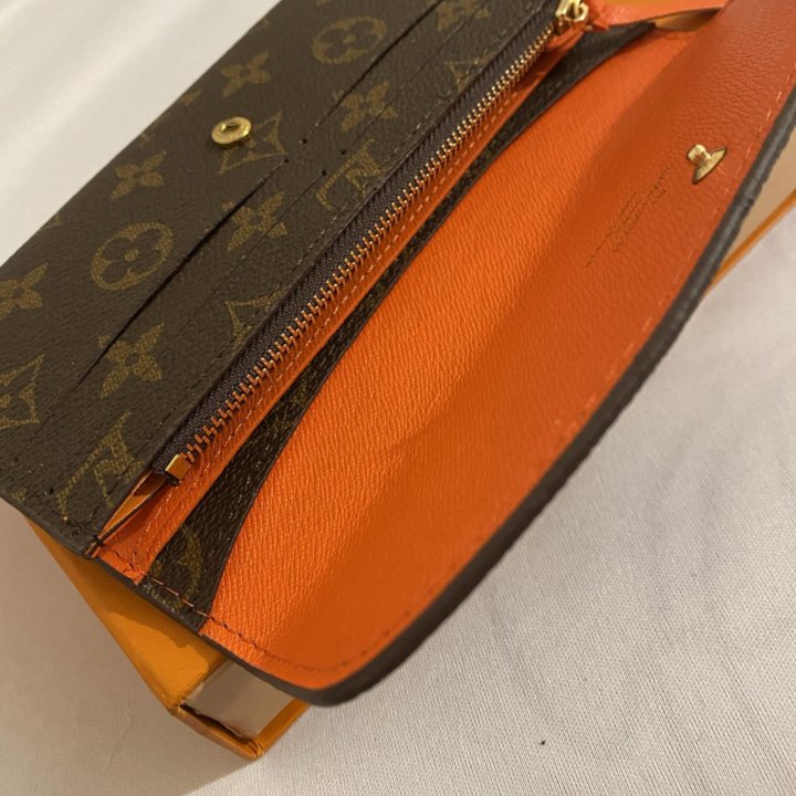 Кошелёк Louis Vuitton