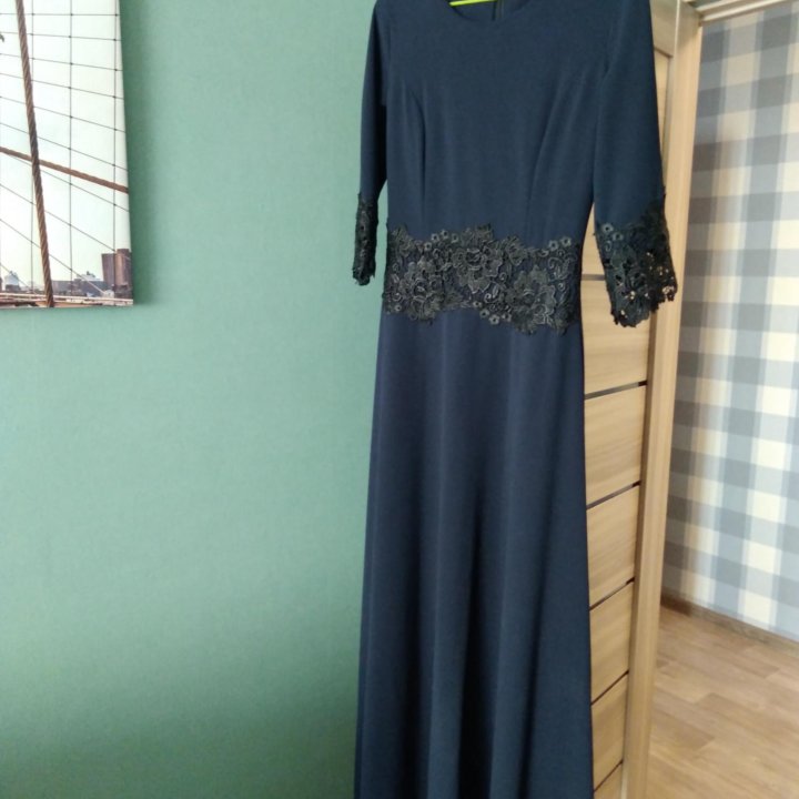 Платье вечернее