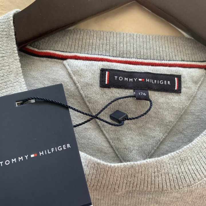 Свитер Tommy Hilfiger