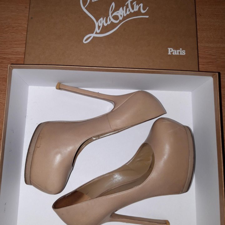 Туфли C.Louboutin р.35,36