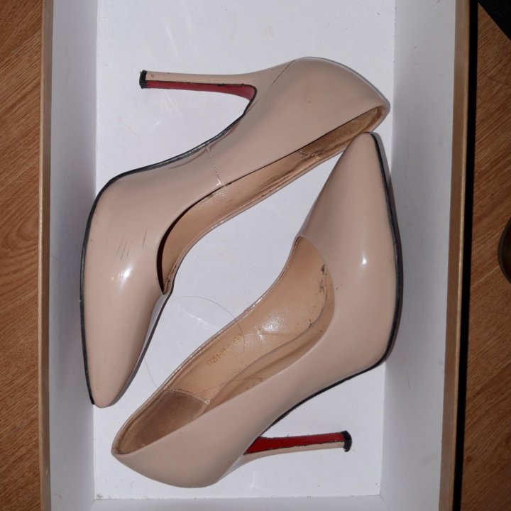 Туфли C.Louboutin р.35,36