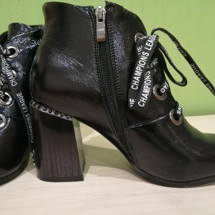 Ботинки 38 размер