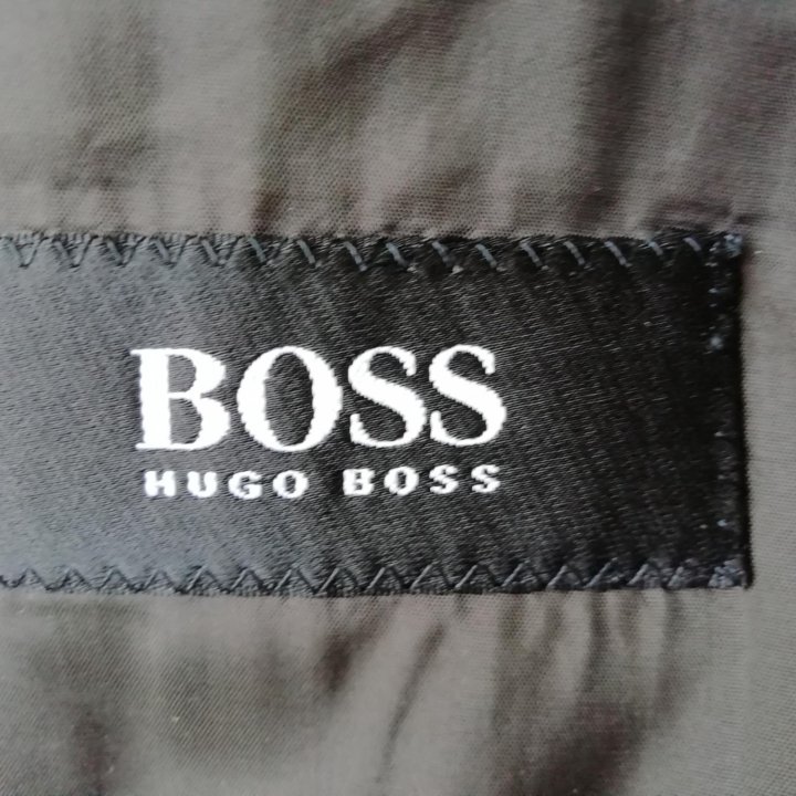 Костюм Hugo Boss из Германии. БУ. Оригинал