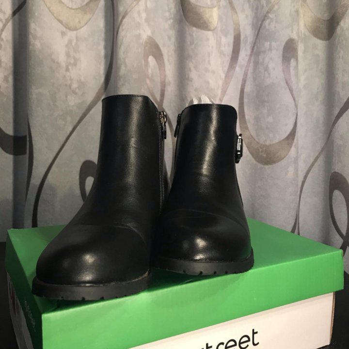 Ботинки женские