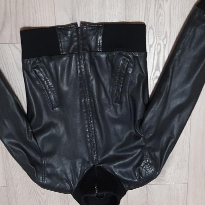 Куртка кожаная