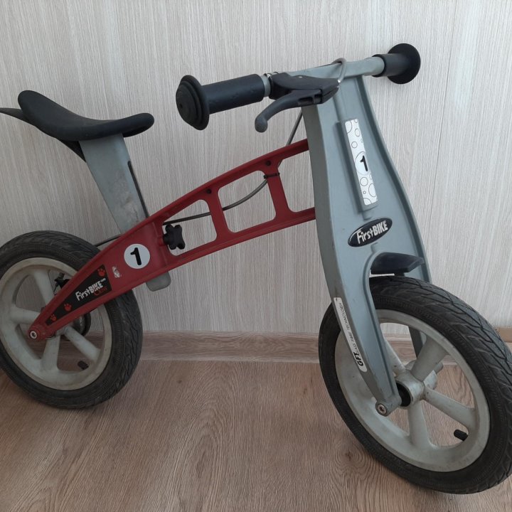 Беговел Firstbike