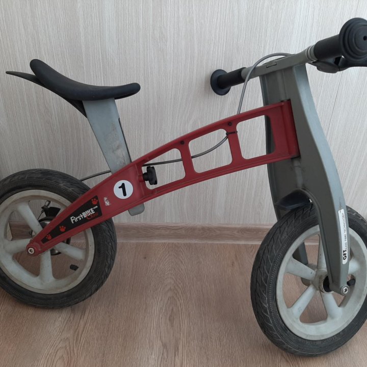 Беговел Firstbike