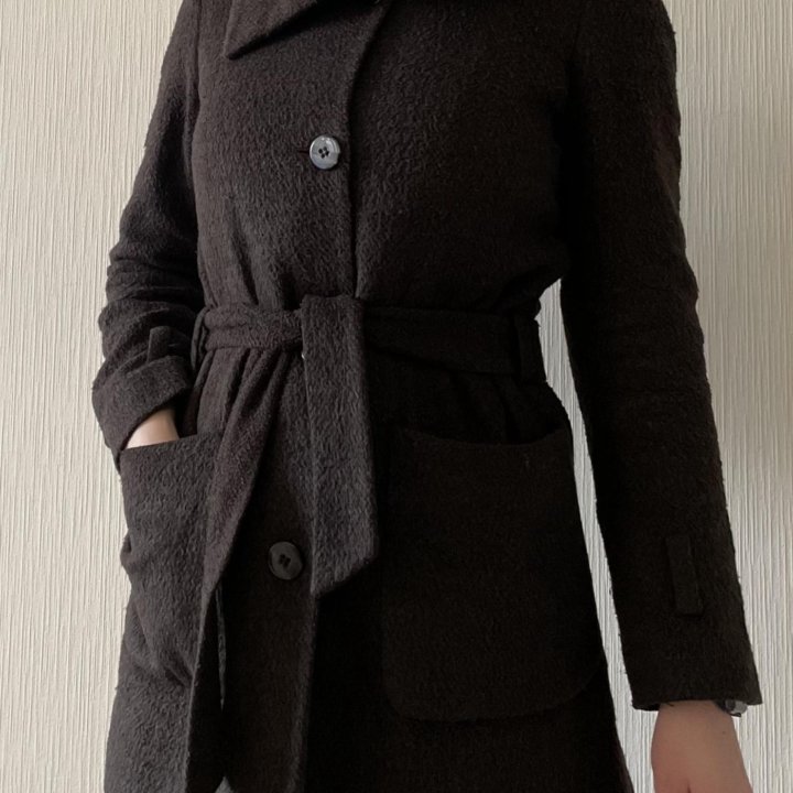 Пальто тёмно-коричневое женское