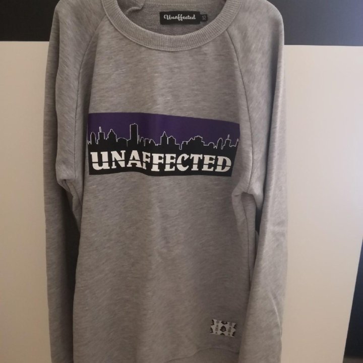 Свитшот unaffected