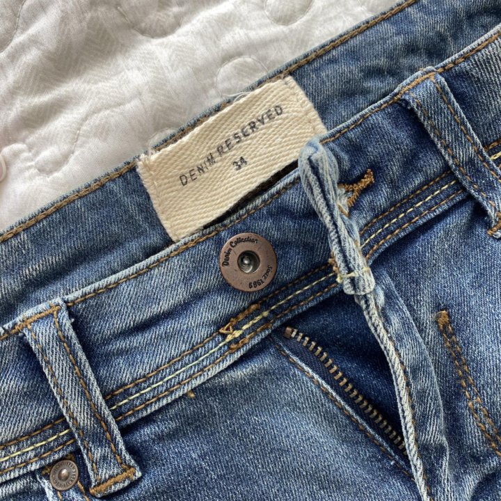 Джинсы reserved