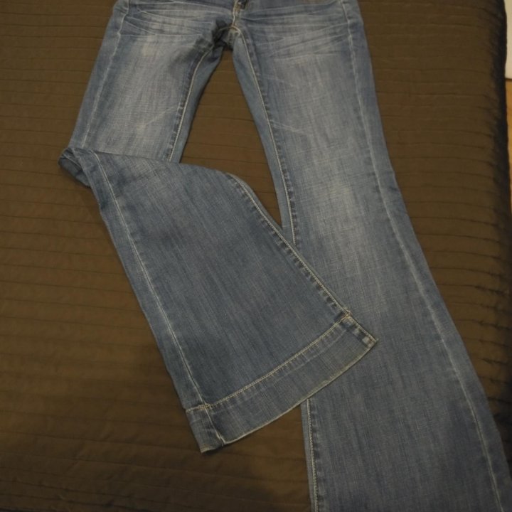 Джинсы манго клеш