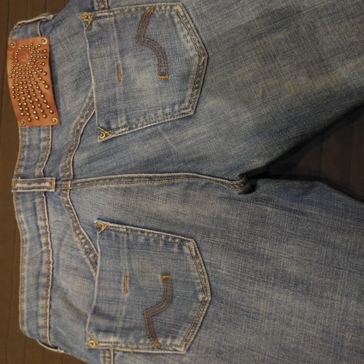 Джинсы манго клеш