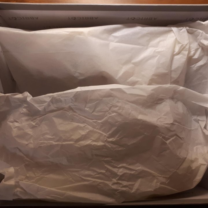 Кроссовки новые