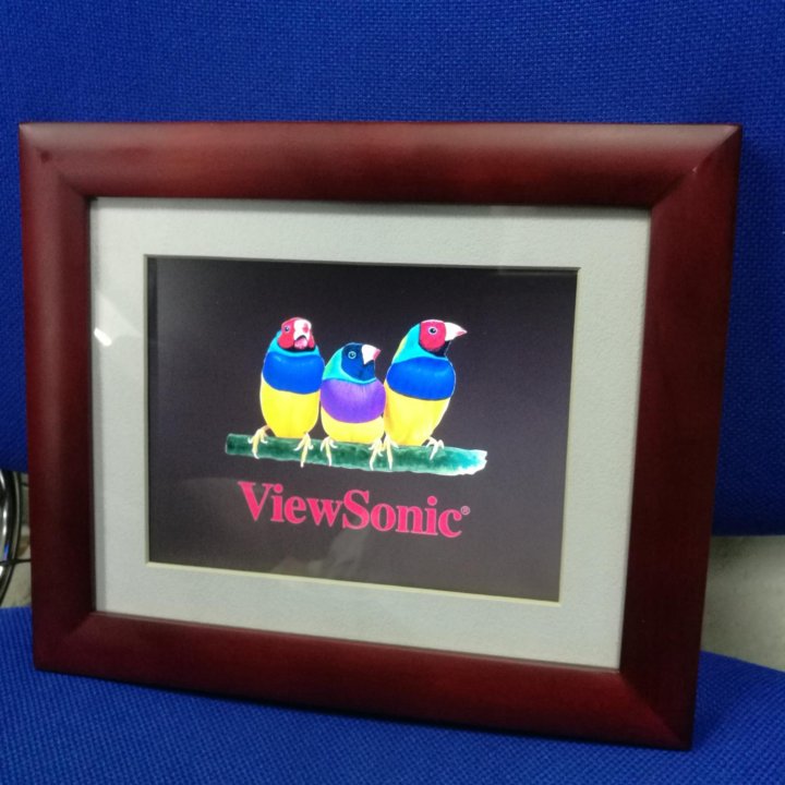 Фирменная цифровая фоторамка ViewSonic