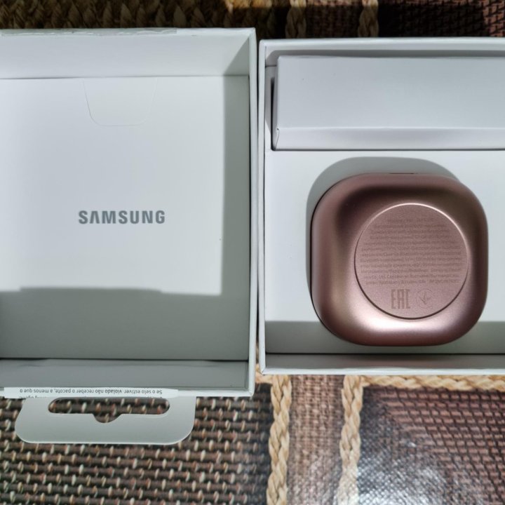 Samsung galaxy buds live новые