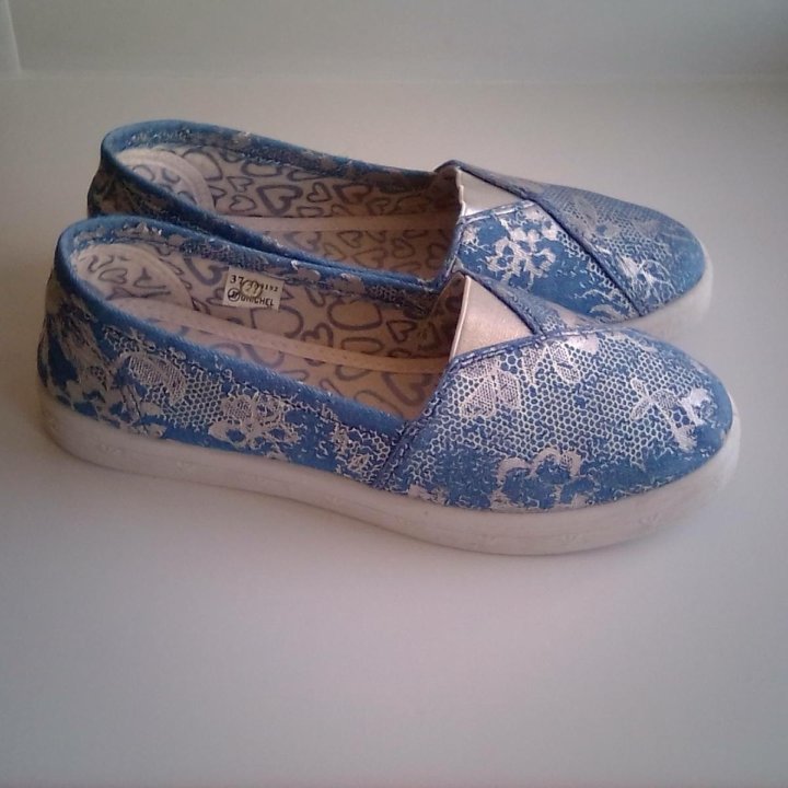 Слипоны для девочки.РОССИЯ. Размер 37