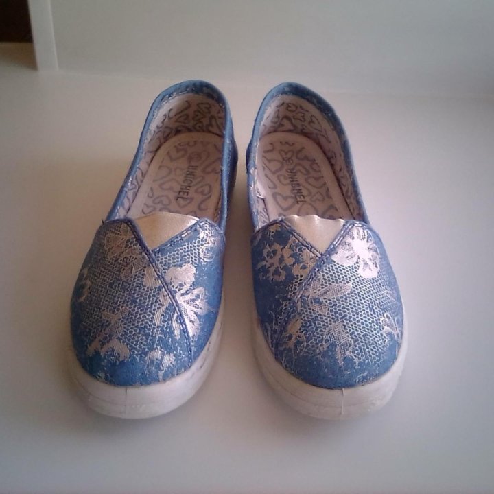 Слипоны для девочки.РОССИЯ. Размер 37