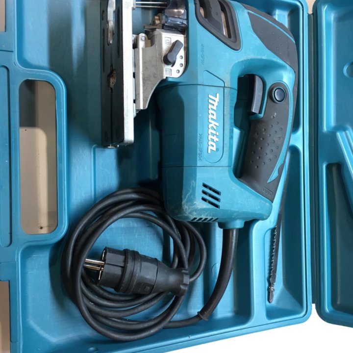 Профессиональный лобзик Makita 4350CT