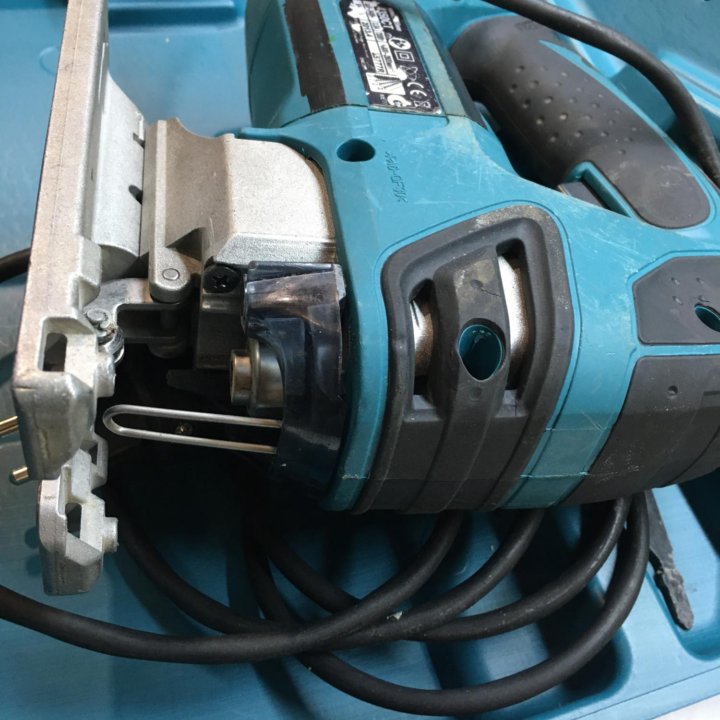 Профессиональный лобзик Makita 4350CT