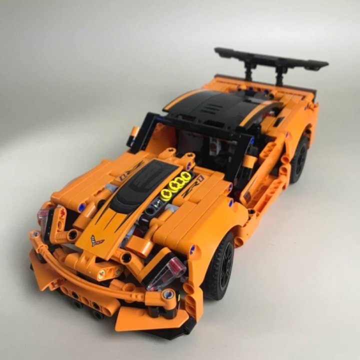 Конструктор Lego Technic Chevrolet Corvette ZR1 42