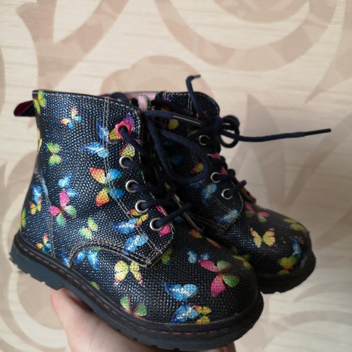 Ботинки д/девочки р. 24