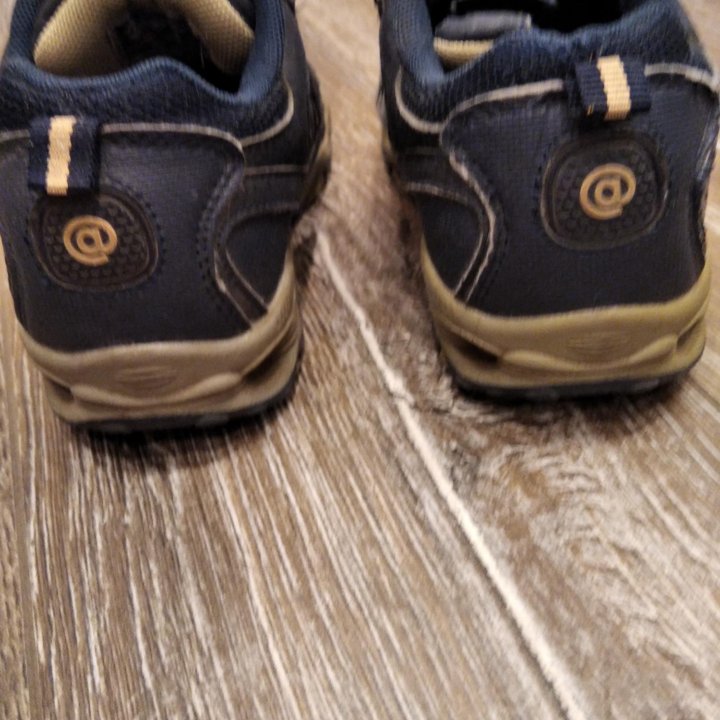 Кроссовки antilopa