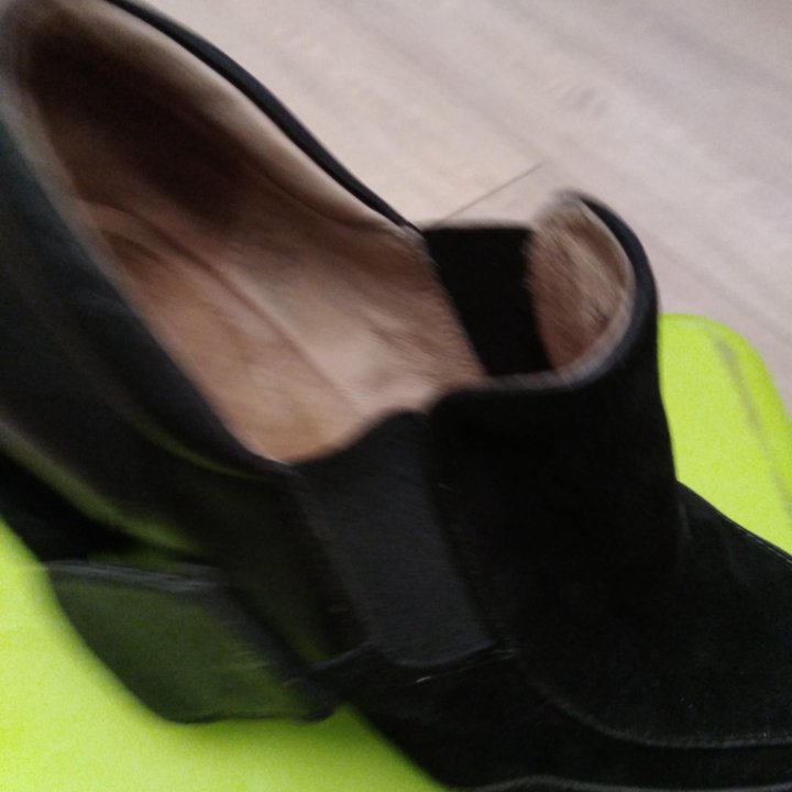 Туфли, Эконика