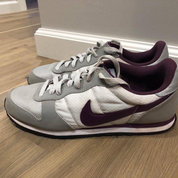 Кроссовки nike