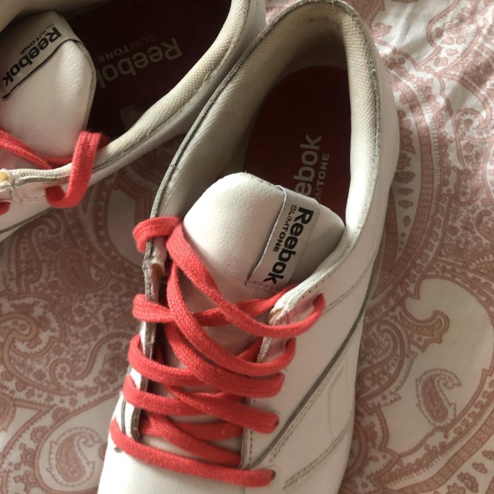 Reebok кроссовки