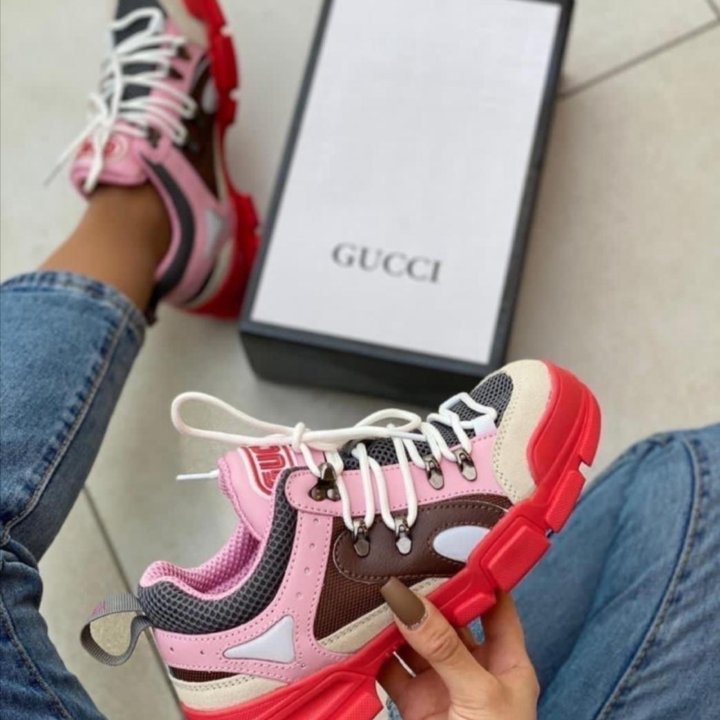 Разноцветные кроссовки GUCCI