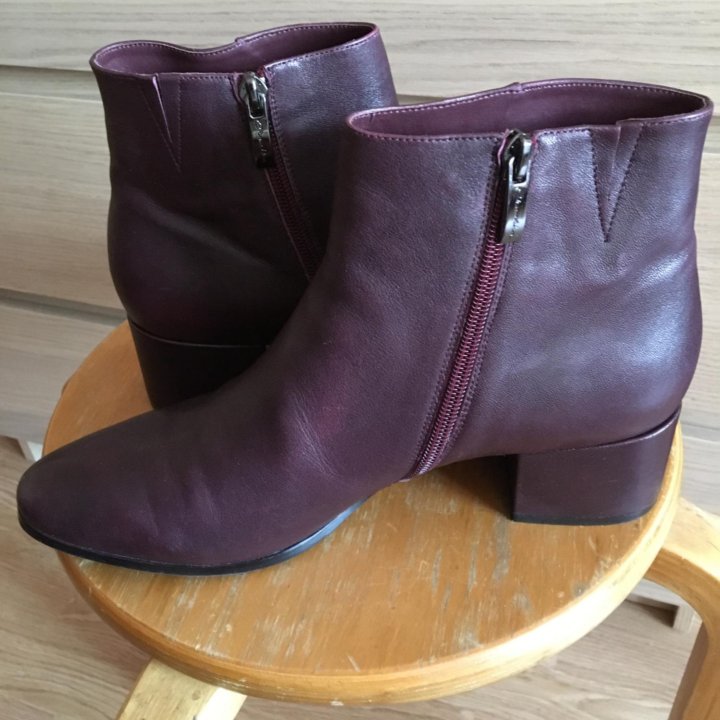 Ботинки кожаные новые