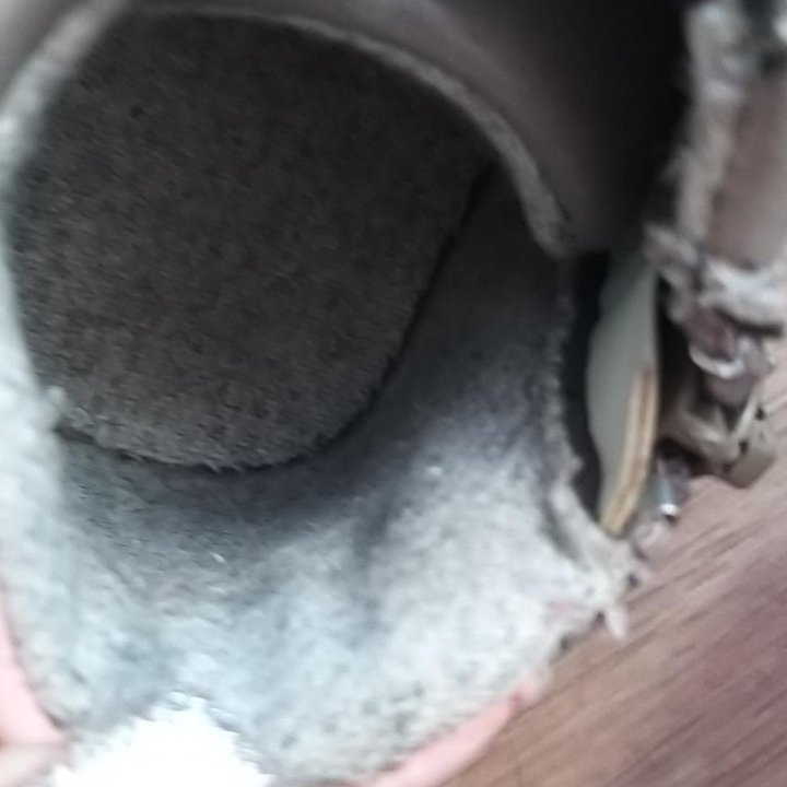 Кроссовки для девочки 22р