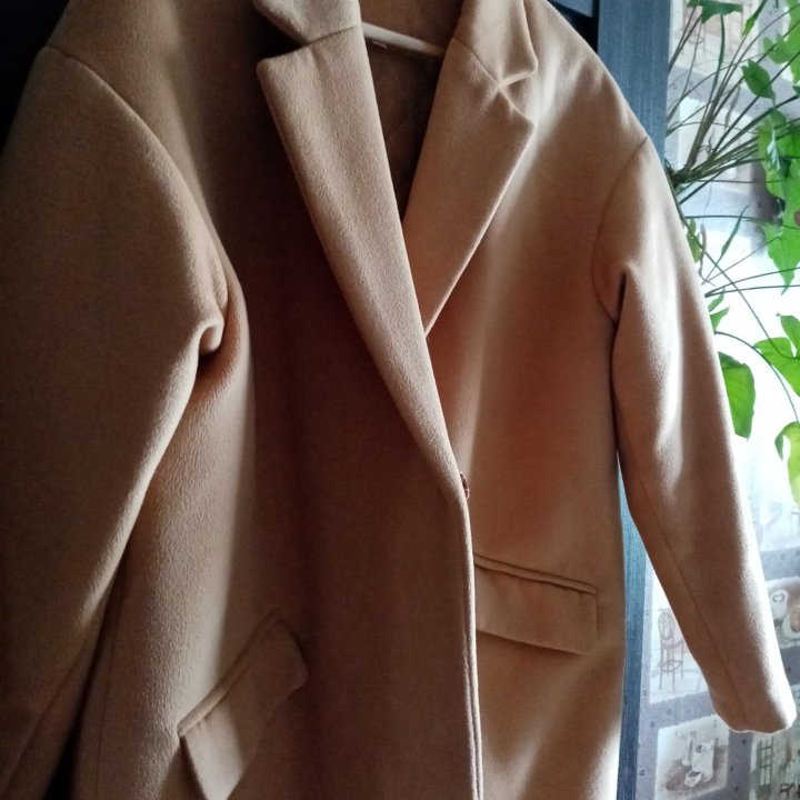 Продам женское демисезонное пальто