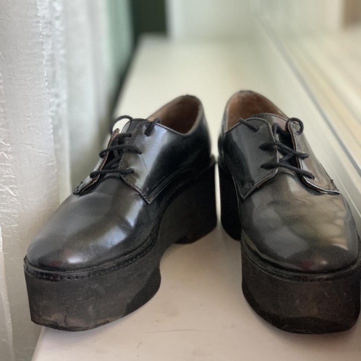 Ботинки кожаные на платформе