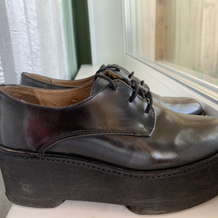 Ботинки кожаные на платформе