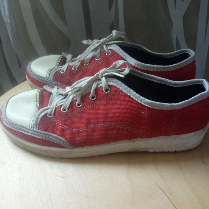 Кеды,38размер.