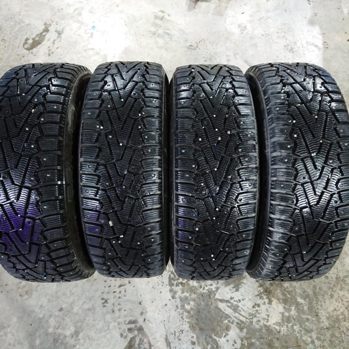 Зимние шины PIRELLI Ice Zero 215/65 16