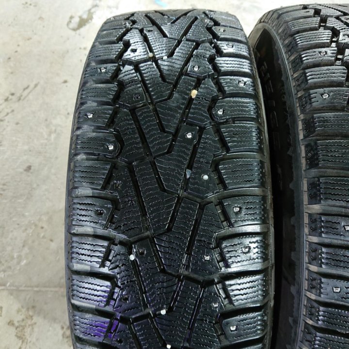 Зимние шины PIRELLI Ice Zero 215/65 16